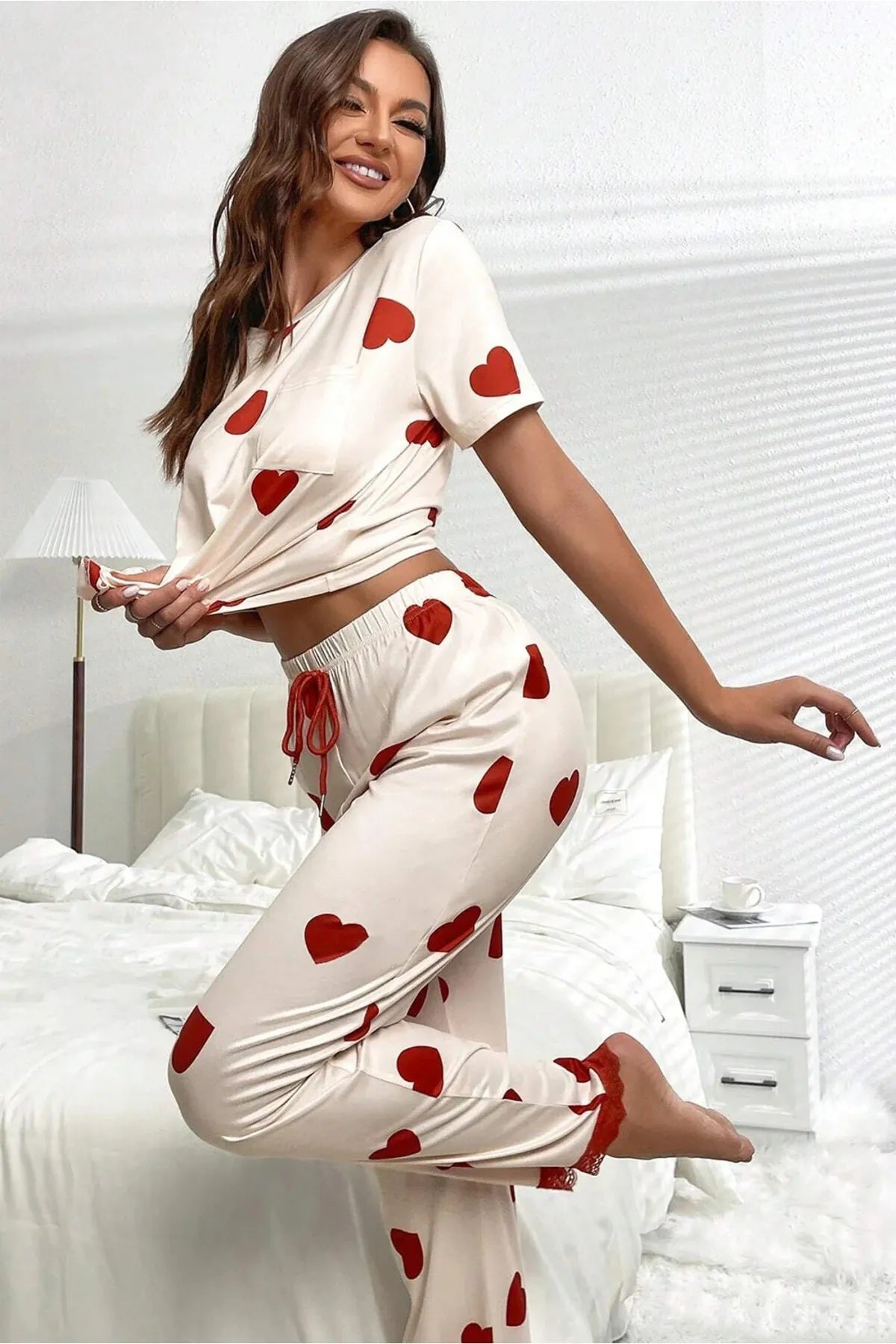Kalp Desenli Dantel Detaylı Pijama Takımı